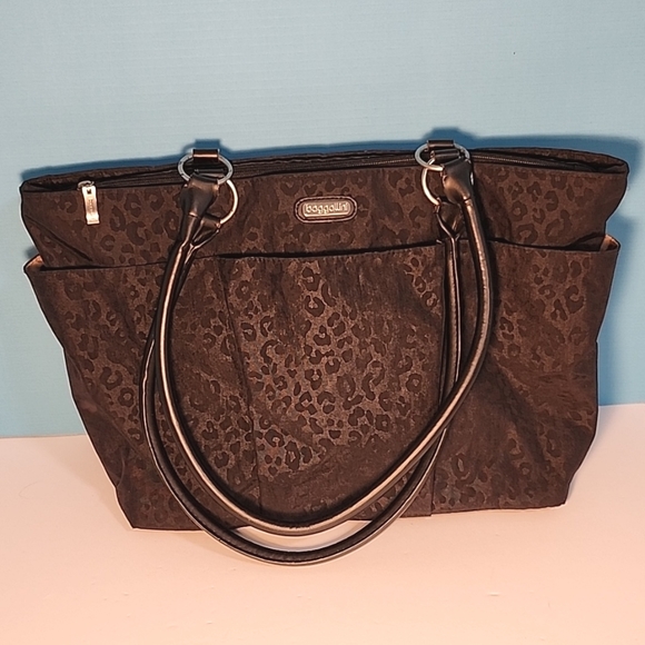 Baggallini Bags Baggallini Tote Bag Black Cheetah Pattern With